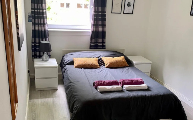 Charming 2-bed Apartment in Edinburgh City Centre