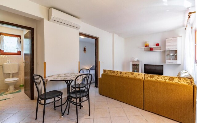 Awesome Home in Medulin With Wifi and 1 Bedrooms