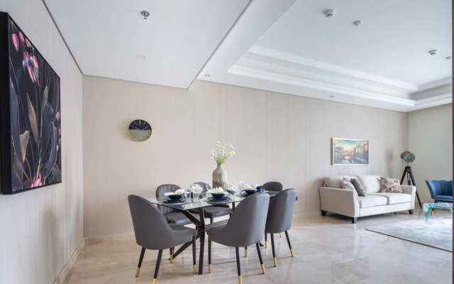 Lavish 3BR With Study in Downtown Dubai