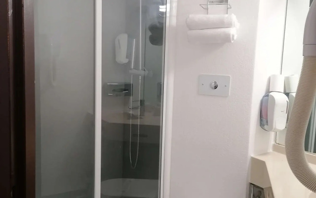 Enzo Hotels Vierzon By Kyriad Direct