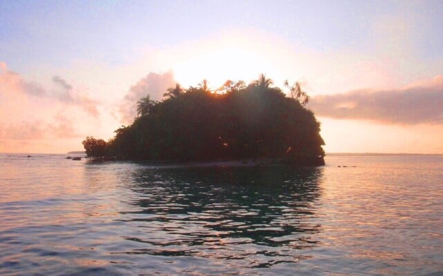 Sunrise Beach Cabanas Eco-Resort