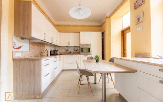 Splendid Townhome in Gare