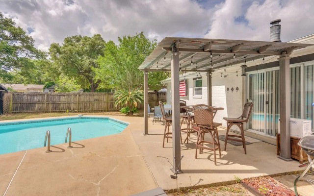 Swim, Golf & Relax: Family-friendly Pensacola Gem