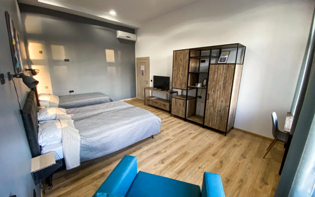 K43 Rooms and Apartments