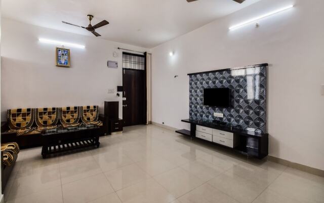 OYO 23562 Home Blissful 3BHK Nela Talaab