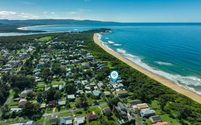 Illaroo I Absolute Waterfront with Spa