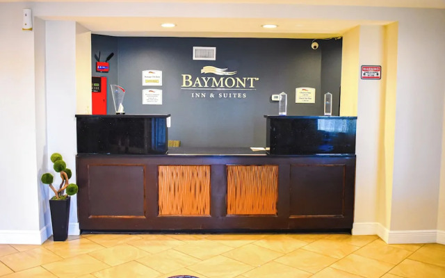 Baymont Inn & Suites Midland Center