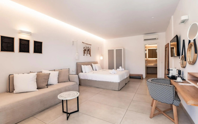 Super Paradise Hotel