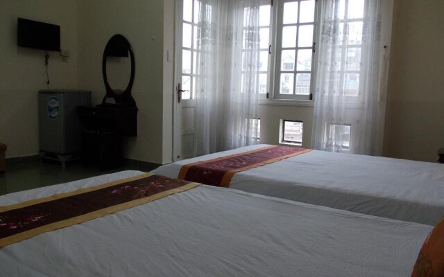 Gold Star Hotel