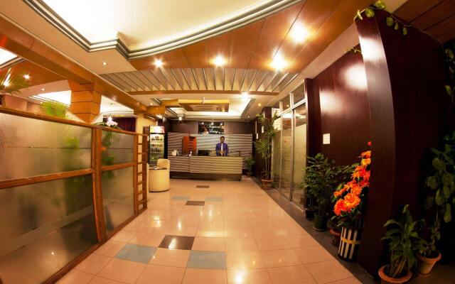 Hotel Tropical Daisy