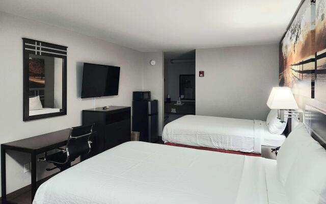 Days Inn by Wyndham Sulphur LA