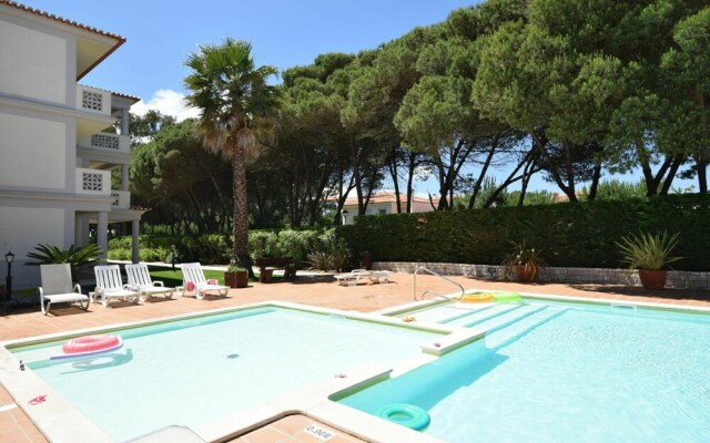 Modern Apartment in Óbidos With Pool