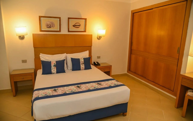 Eagles Downtown Zahabia & Beach Resort