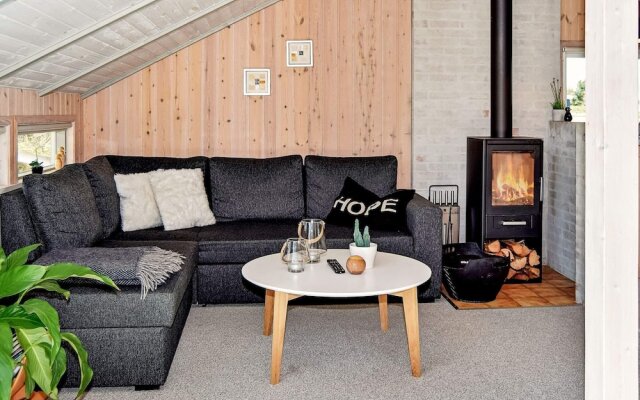 6 Person Holiday Home in Hemmet