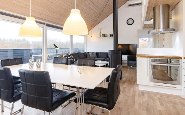 6 Person Holiday Home in Brovst