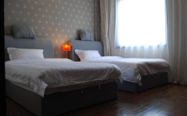 Pofit Nostalgia Theme Hotel (Beijing Nanluoguxiang)