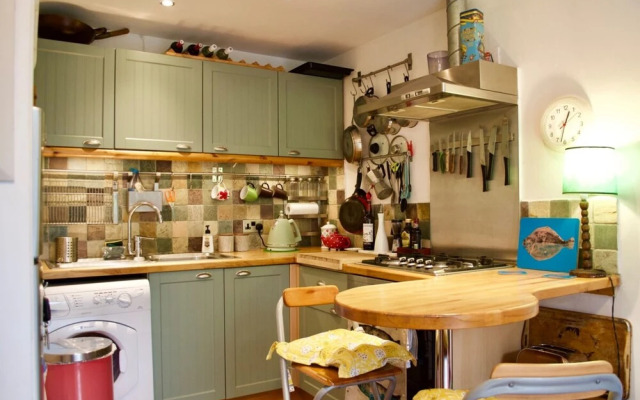 1 Bedroom Flat In Edinburgh