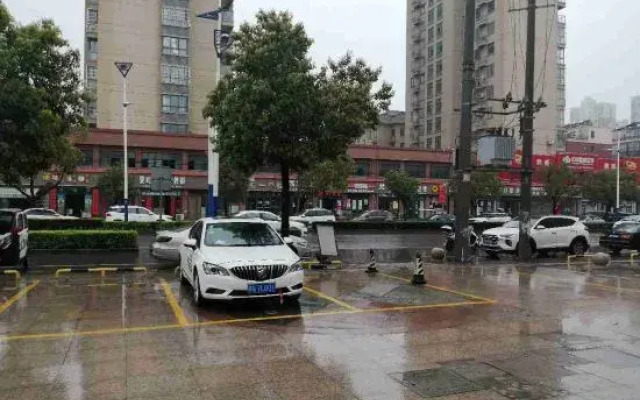 Dingyuan ancient charm theme Business Hotel