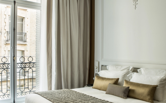 La Clef Champs-Elysees Paris by The Crest Collection