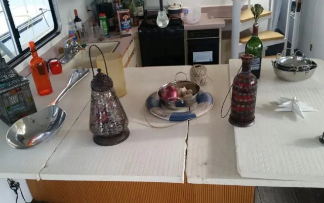 Fabulous Boat House on Lake Travis!