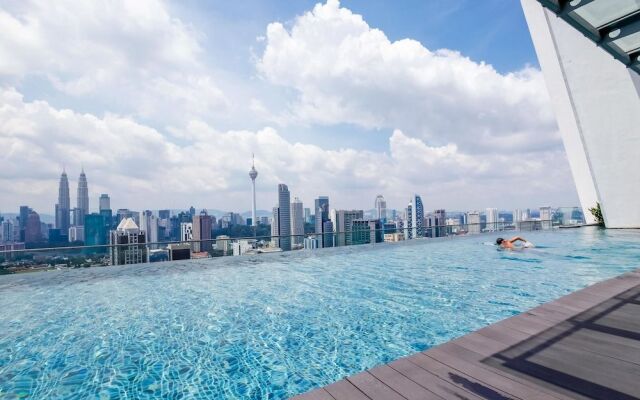 Regalia Residence Suite by Stay Hub