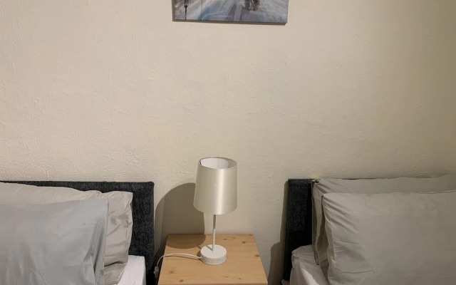 Lovely Contractor/family House London