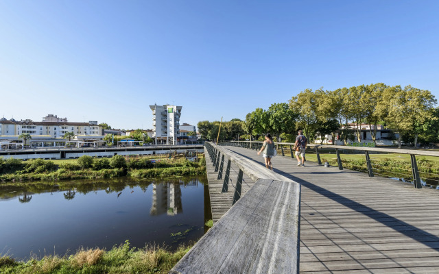 Ibis Styles Dax Center