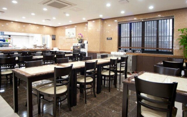 Tourist Hotel The Red