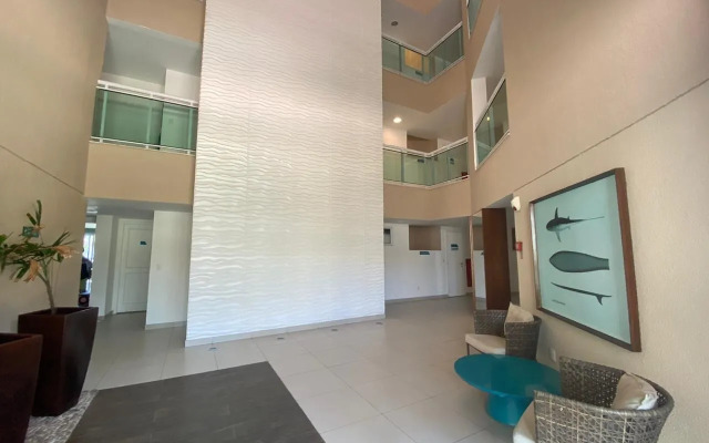 Riviera Beach Place Golf Residence