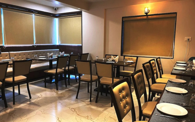 The Grand Sarovar Inn and Suites