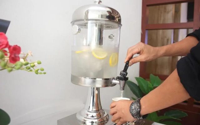 Urban Express HomTel Serpong