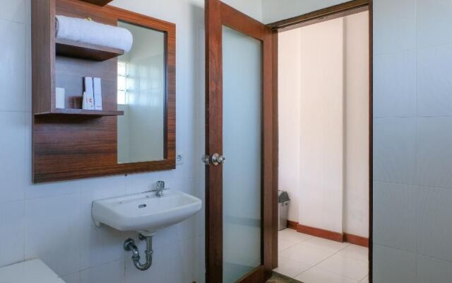 OYO 953 Family Beach Hotel