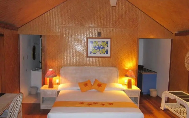 Raina Lagoon Villas