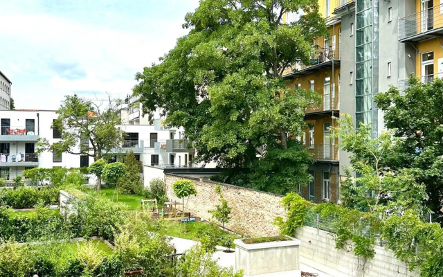 Vienna Sunny Side Up Apartments