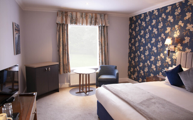 The Charlecote Pheasant Hotel