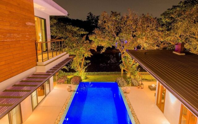 Moin Lakeside Pool Villa ChiangMai