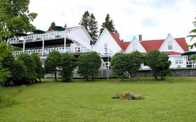Tara Manor Inn