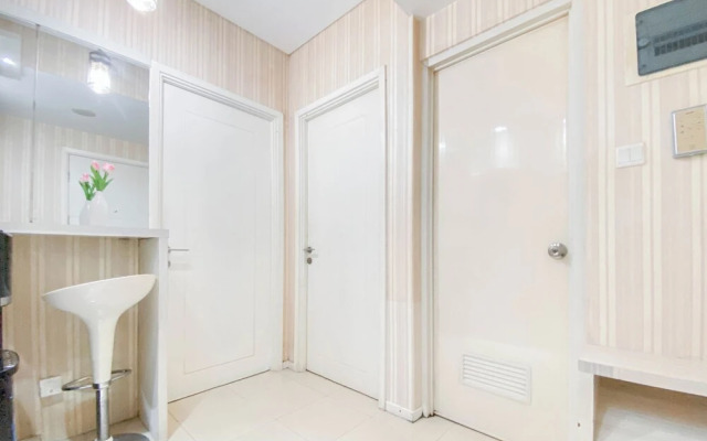 Spacious 2Br At Apartment Parahyangan Residence