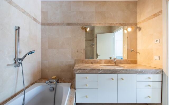 VANEAU 4 Pièce vue mer grande terrasse