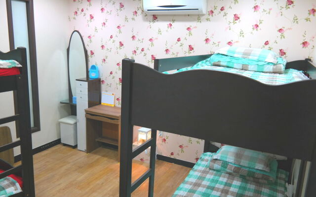 Love In Busan Guesthouse