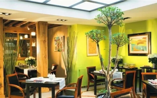 L'Absinthe Hôtel