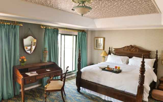 Hotel Plaza Del Libertador