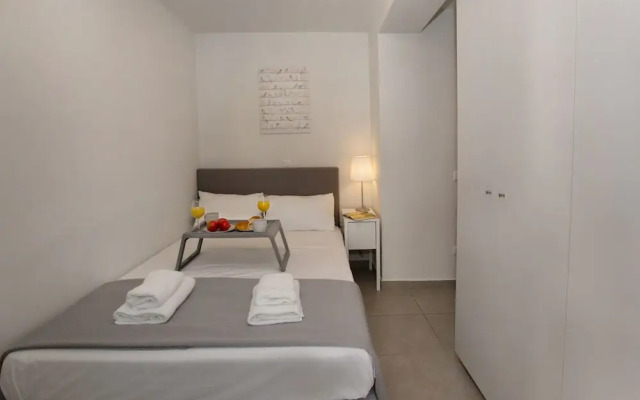 Modern Comfy Aptm Near the Acropolis by GHH