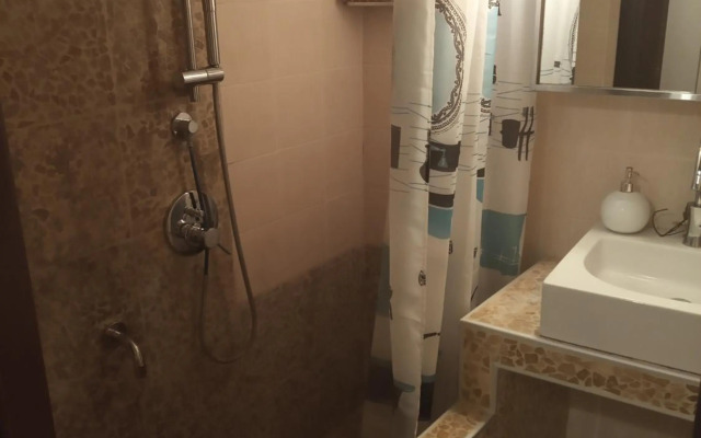 Spacious Cosy Apt (up to 5 guests)