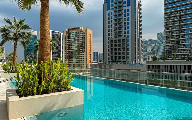 HiGuests - The Sterling by Omniyat