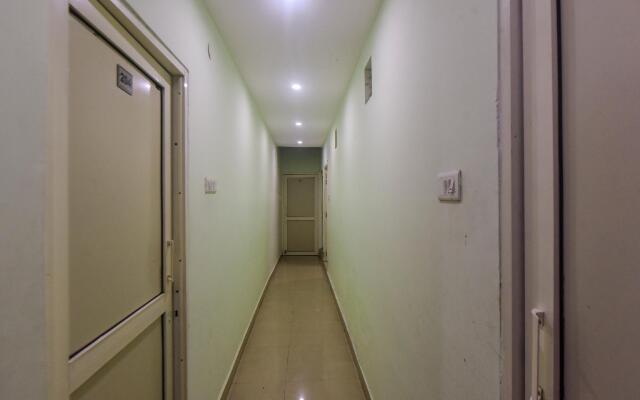 OYO 10566 Hotel Shanti Guest House