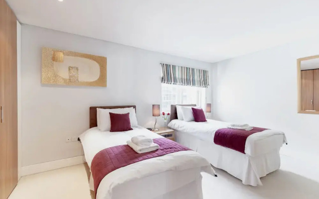 Marina Place by Roomspace Apartments