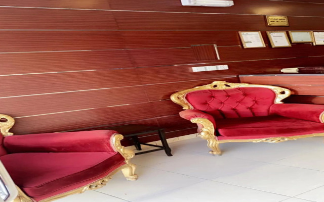 OYO 537 Dahtham Furnished Units