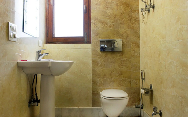 Fabhotel Hill View Suites