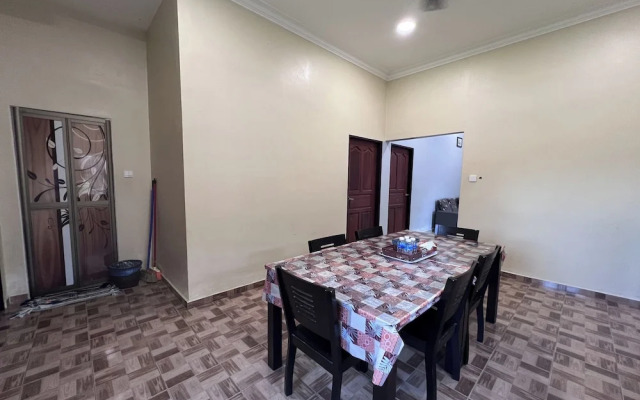 Nurbayu Villa (3 and 4 bedroom Villa) Kemaman